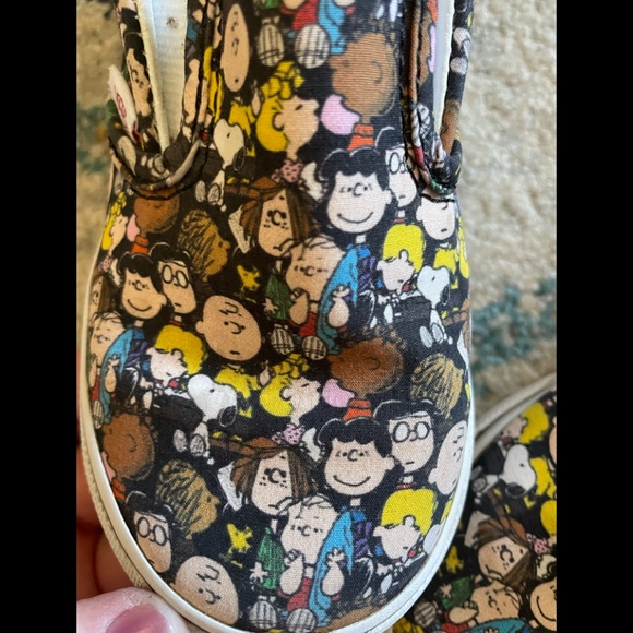 Charlie Brown slip on Vans. - Picture 2 of 5